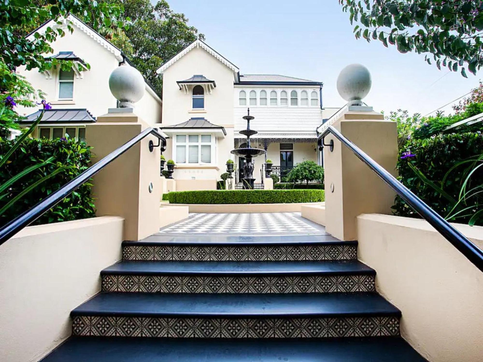 Boutique In Heritage Apartment Sydney